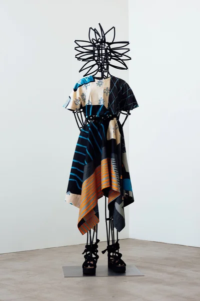 Look 32